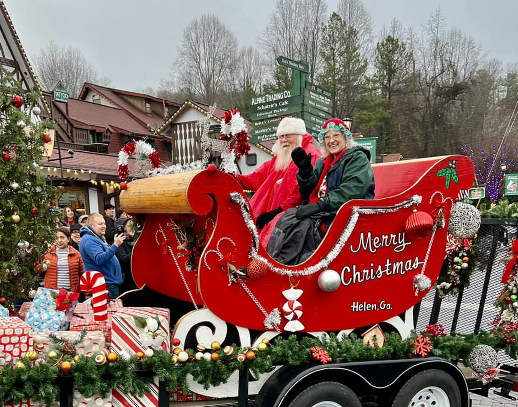 Helen’s Annual Christmas Parade Resized